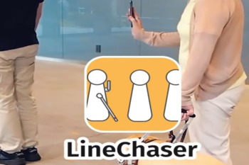 Picture Of Blind Person Using LineChaser App
